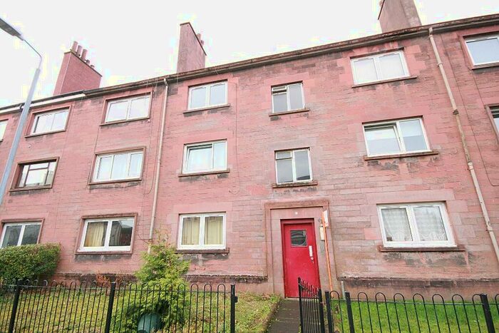 3 Bedroom Flat To Rent In Ferguson Street, Johnstone, Renfrewshire, PA5