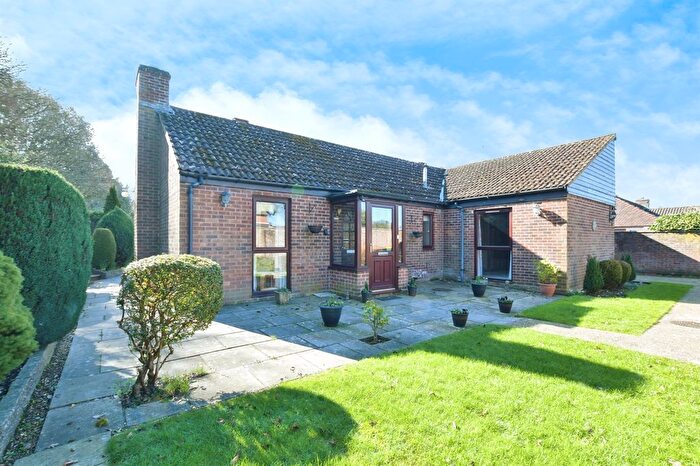 3 Bedroom Detached Bungalow For Sale In Lyster Road, Fordingbridge, SP6