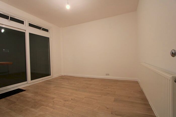 4 Bedroom Detached House To Rent In Stanley Avenue, New Malden, KT3