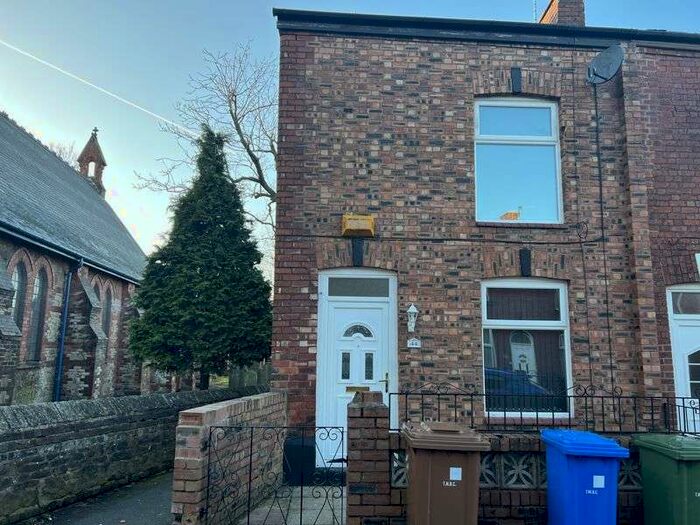 2 Bedroom Property To Rent In Boston Street, Hyde, SK14