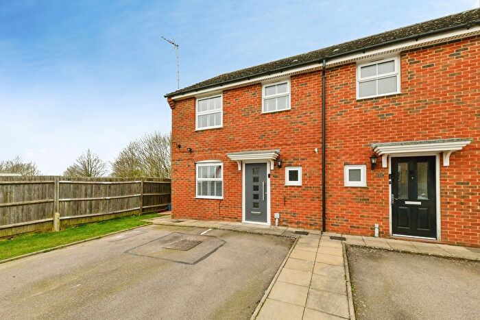3 Bedroom Semi-Detached House For Sale In Hayward Close, Stevenage, Hertfordshire, SG1
