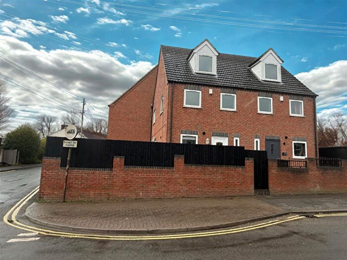 3 Bedroom Semi Detached House For Sale In Derby Road, Ripley, DE5