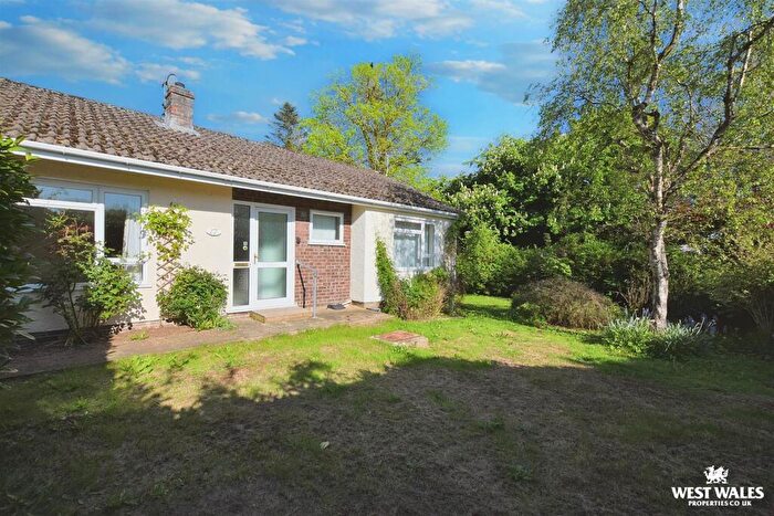 2 Bedroom Detached Bungalow For Sale In Gelliwen, Llechryd, Cardigan, SA43