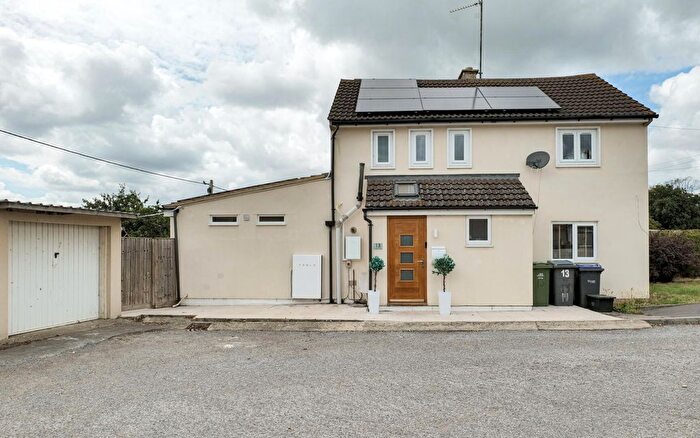 3 Bedroom End Of Terrace House For Sale In Padfield Gardens, Melksham, SN12