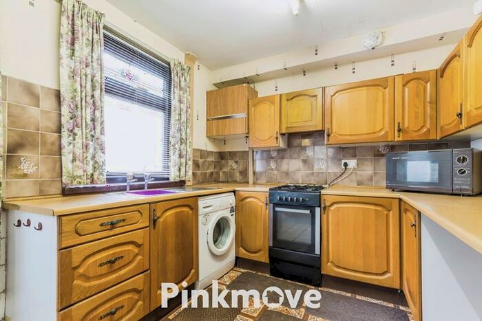 3 Bedroom Terraced House For Sale In Greenfield Avenue, Newbridge, Newport, NP11