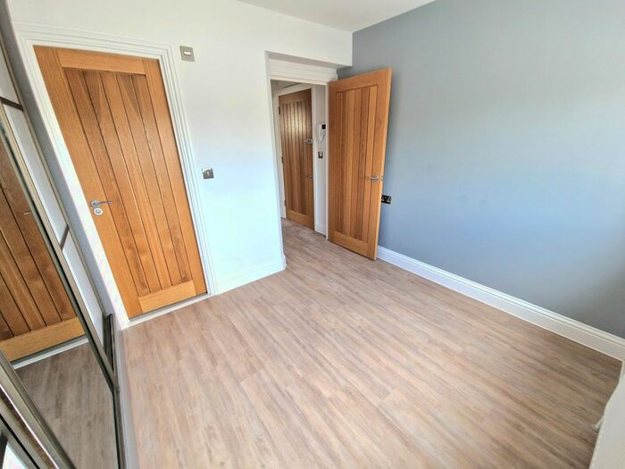 1 Bedroom Flat To Rent In St. Onge Parade, Southbury Road, Enfield, EN1