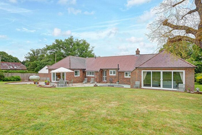 4 Bedroom Detached Bungalow For Sale In Grove Hill, Hellingly, BN27