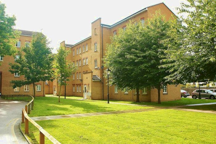 1 Bedroom Property To Rent In Kidman Close, Gidea Park, Romford, RM2