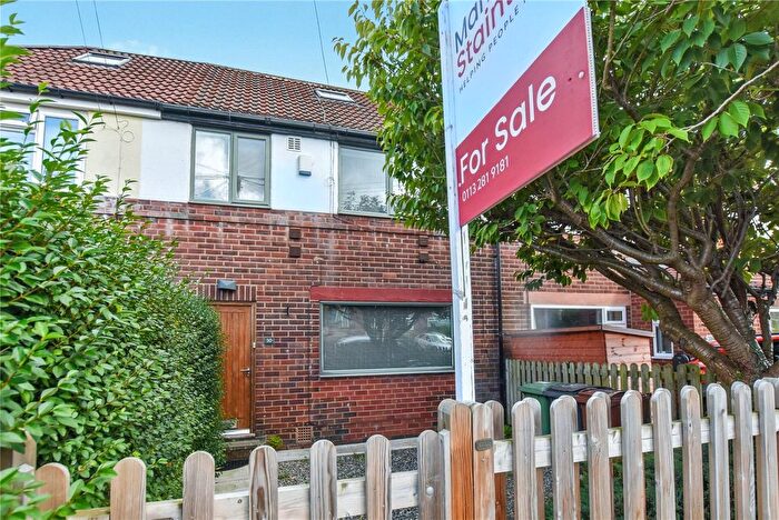 3 Bedroom Terraced House For Sale In Sussex Avenue, Horsforth, Leeds, West Yorkshire, LS18