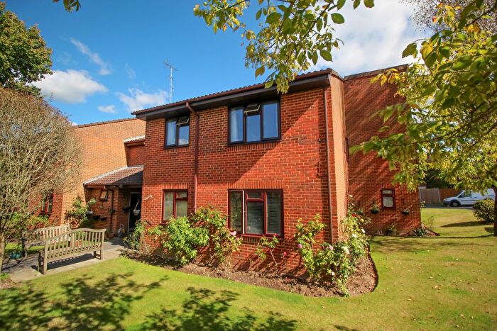 1 Bedroom Property To Rent In Tarragon Drive, Guildford, GU2