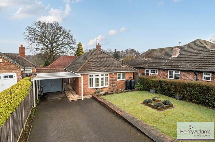 3 Bedroom Detached Bungalow For Sale In Rother Close, Petersfield, GU31
