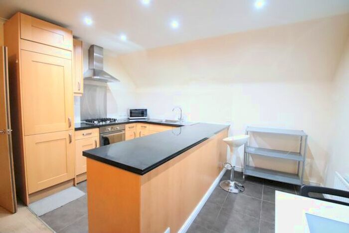 2 Bedroom Flat To Rent In London Road, Croydon, CR0