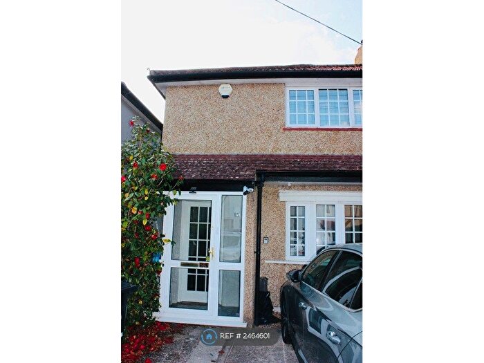 3 Bedroom End Of Terrace House To Rent In Crossmead, Watford, WD19