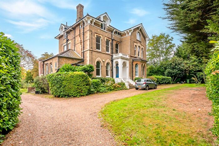 3 Bedroom Flat For Sale In Shortlands Road, Shortlands, BR2