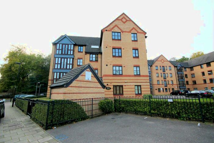 2 Bedroom Apartment To Rent In Consul House, Tidworth Street, Bow, E3