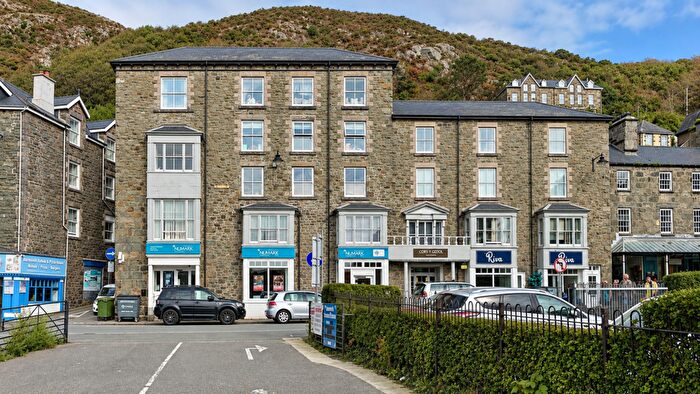 2 Bedroom Property For Sale In High Street, Barmouth, LL42