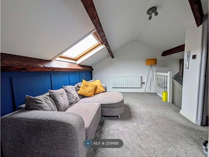 1 Bedroom Flat To Rent In Cliviger, Burnley, BB10