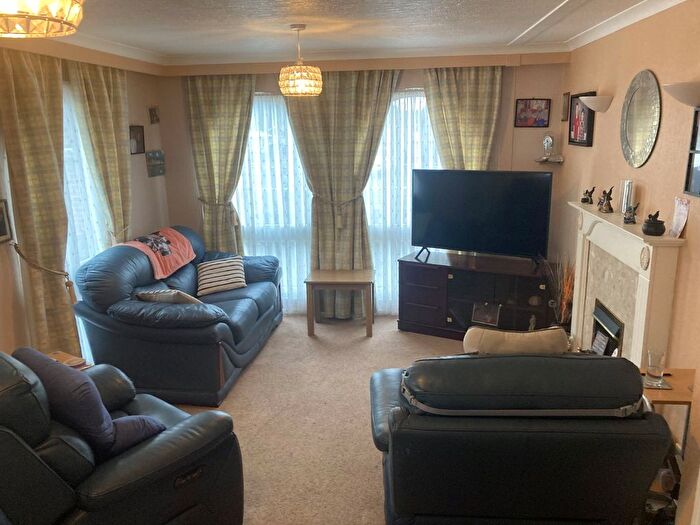 2 Bedroom Bungalow For Sale In Sussex Close, London Road, West Kingsdown, Sevenoaks, TN15