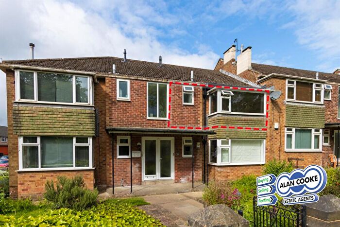 1 Bedroom Flat For Sale In Whinbrook Court, Leeds, LS17