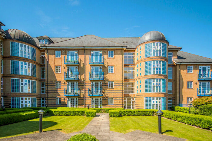 2 Bedroom Apartment To Rent In Newland Gardens, Hertford, SG13