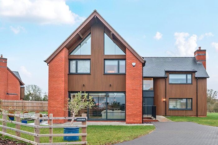 5 Bedroom Detached House For Sale In The Close, Clifford Chambers, CV37