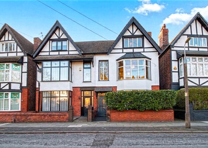 5 Bedroom Semi-Detached House For Sale In Whitehedge Road, Liverpool, L19