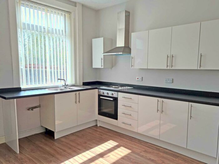 2 Bedroom Terraced House To Rent In Shaw Road, Oldham, OL2