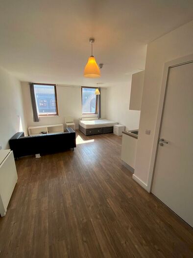 Studio To Rent In Moorfields, Liverpool, L2