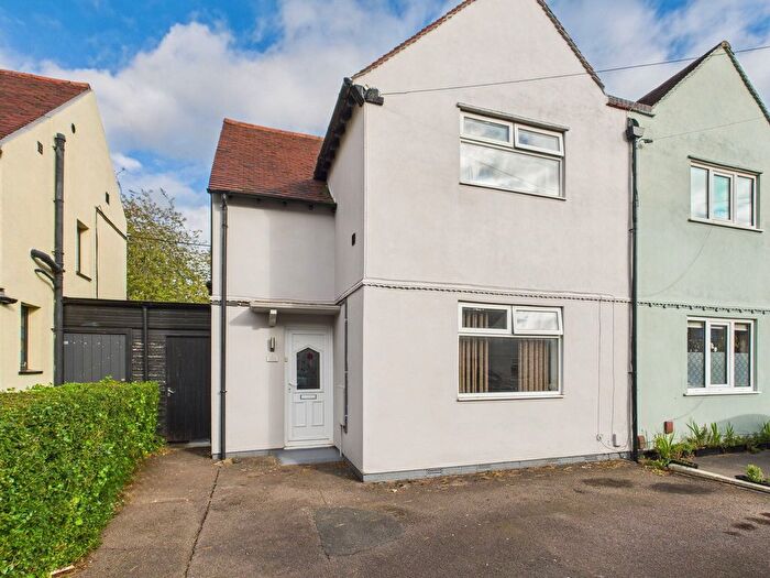 3 Bedroom Semi-Detached House For Sale In Rowditch Avenue, Derby, DE22