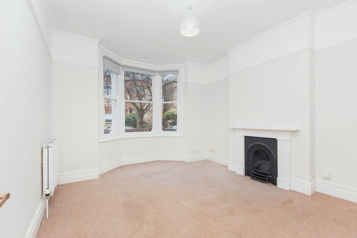 2 Bedroom Maisonette To Rent In Cromford Road, London, SW18