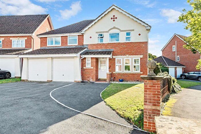 5 Bedroom Property For Sale In Huron Drive, Liphook, Hampshire, Tz., GU30