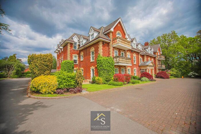 2 Bedroom Flat For Sale In Manor Road, Bramhall, SK7