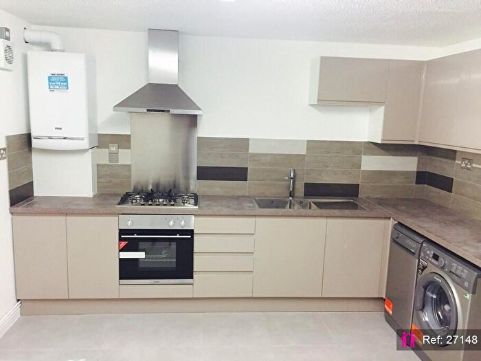 6 Bedroom Terraced House To Rent In Gadd Street, Nottingham, NG7