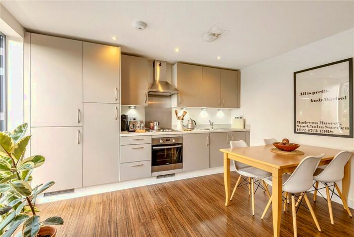 1 Bedroom Flat To Rent In Shapland Way, Palmers Green, London, N13