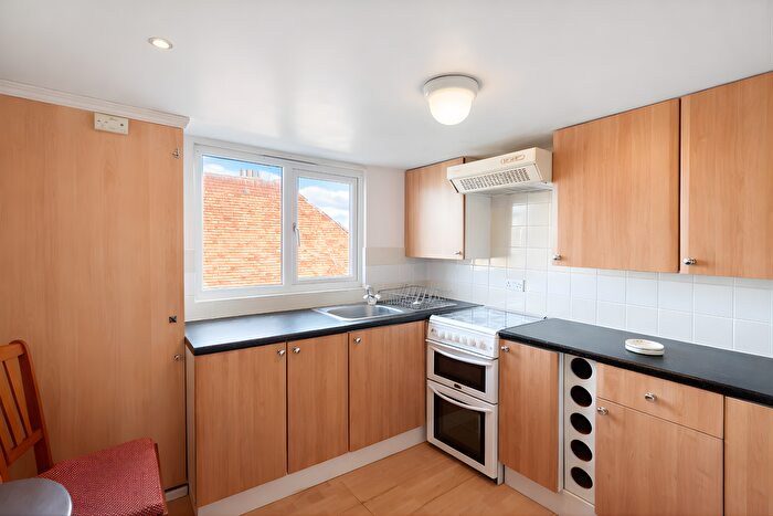 Studio To Rent In Beechcroft Road, London, SW17