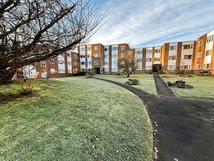 1 Bedroom Flat For Sale In Pole Lane, Bury, BL9