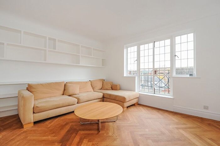 2 Bedroom Flat To Rent In Glenmore Road, London, NW3