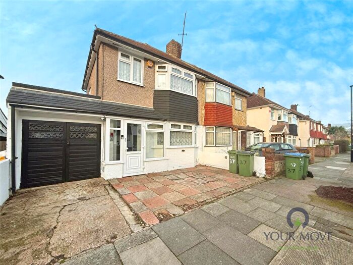 3 Bedroom Semi Detached House For Sale In Bracondale Road, London, SE2