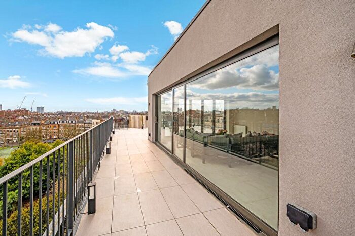 3 Bedroom Penthouse To Rent In The Arbor Collection, West Hampstead, London, NW6