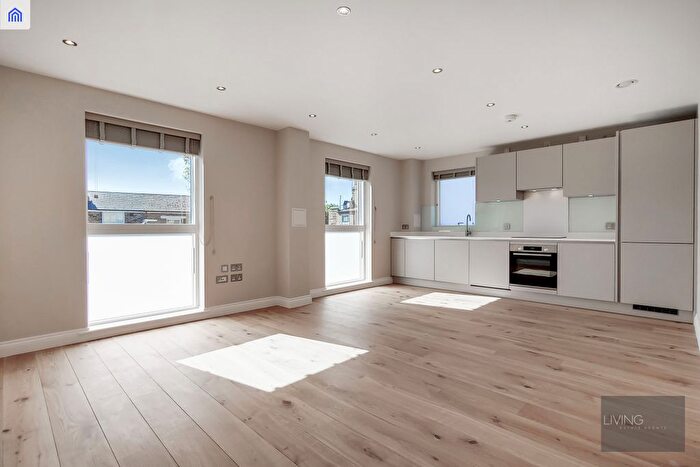 1 Bedroom Flat To Rent In Holloway Road, Holloway, N19