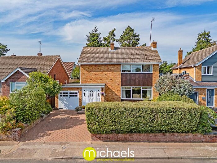 4 Bedroom Detached House For Sale In Wordsworth Road, Colchester, CO3