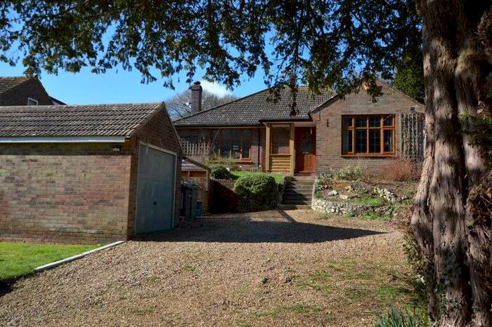 2 Bedroom Property For Sale In Green Lane, Ellisfield, RG25