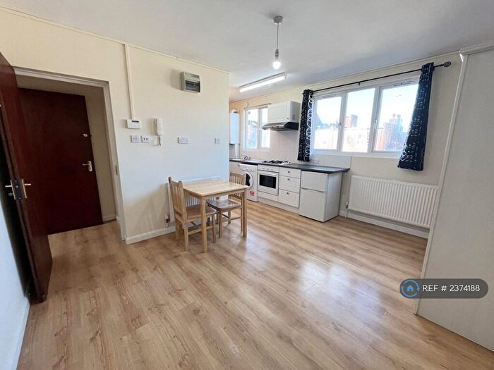 Studio To Rent In Gladesmore Road, Tottenham, N15