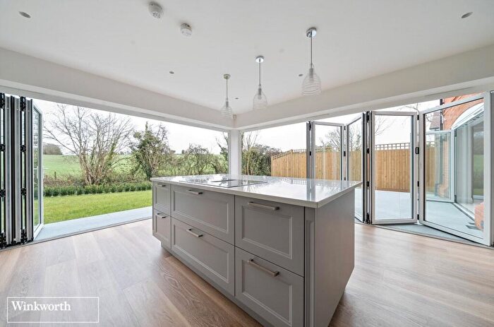 5 Bedroom Detached House For Sale In Frog Lane, Mapledurwell, Hampshire, RG25