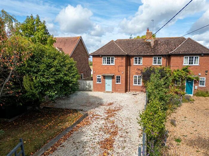3 Bedroom Semi-Detached House For Sale In Buckingham Road, Edgcott, HP18