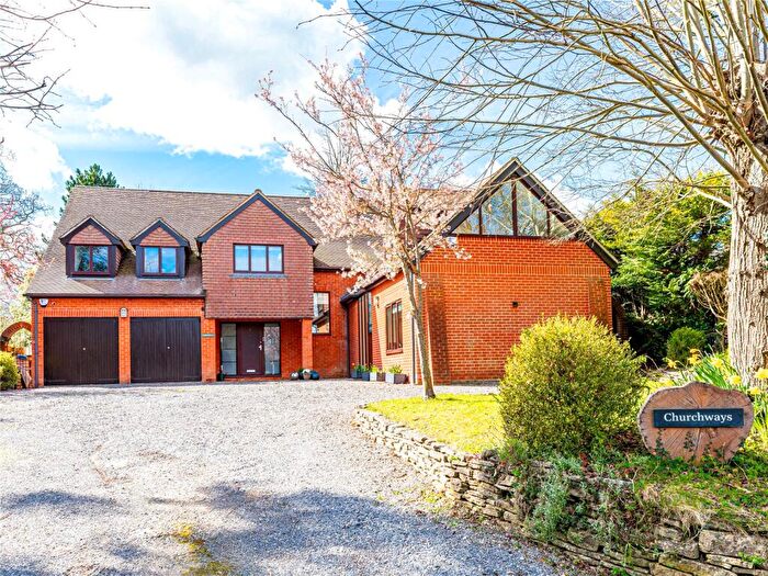 5 Bedroom Detached House For Sale In Speen Lane, Speen, Newbury, RG14