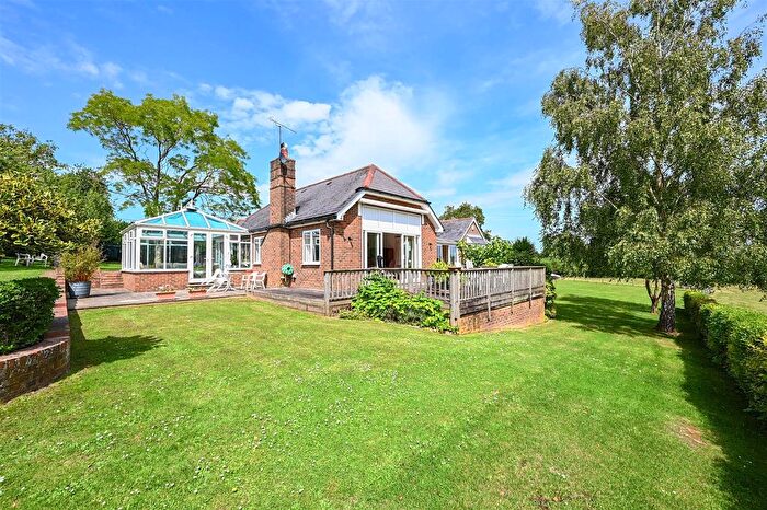 3 Bedroom Detached Bungalow For Sale In Parsonage Lane, Westfield, TN35
