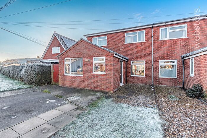 4 Bedroom Semi-Detached House For Sale In Childs Road, Hethersett, Norwich, NR9