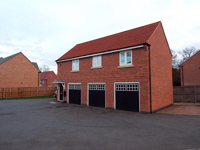 2 Bedroom Detached House To Rent In Pach Way, Fernwood, NG24