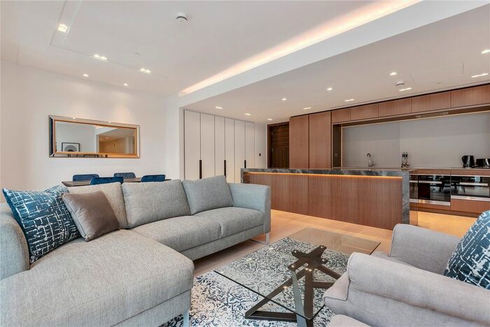 2 Bedroom Flat To Rent In Portugal Street, London, WC2A